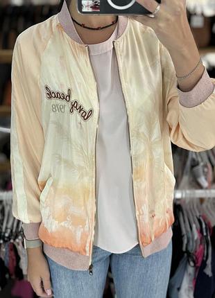 Бомбер зара легкий