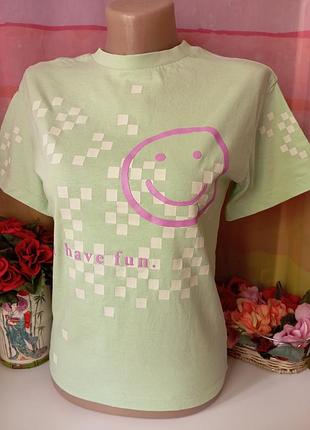 Футболка жіноча.