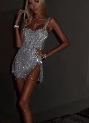 Платье кольчуга камни стразы