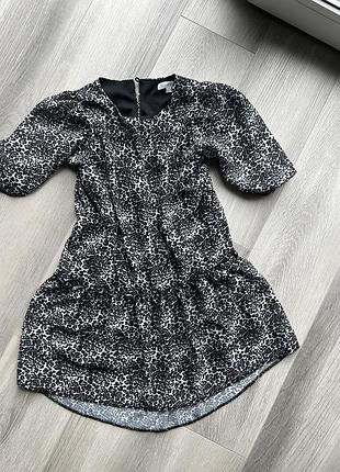 Сукня для дівчинки