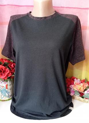 Футболка женская.