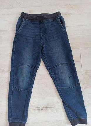 Джинсы на резинке