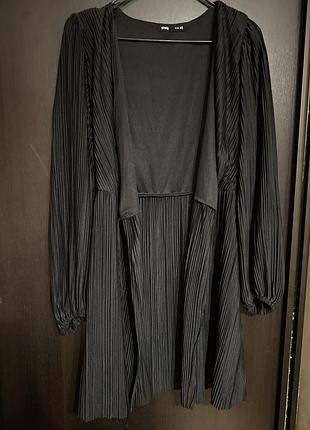 Сукня на запах нова