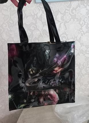 Женская сумка лакированная