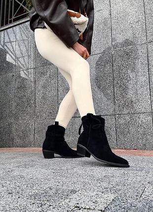 Ботинки - ботльоны из натуральной замши зимние бежевые и черные