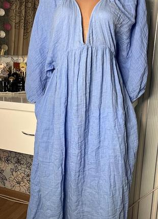 Небесно-годуба муслінова сукня