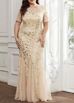 Праздничное платье с пайетками и вышивкой, на пышные формы.