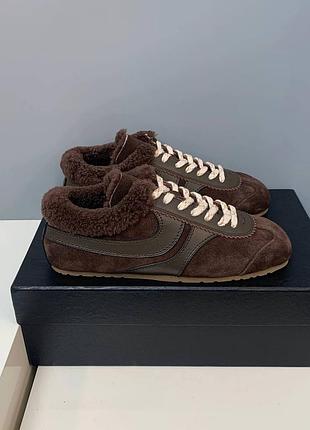 Кросівки жіночі на меху