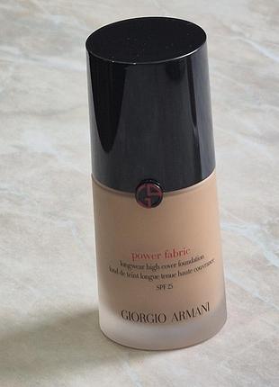 Тональная основа для лица giorgio armani power fabric spf 25, оттенок 4. объем 30 ml.