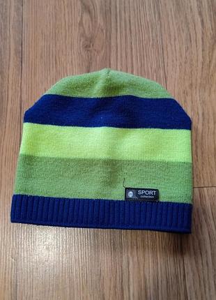 Демисезонная шапка