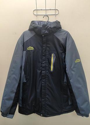 Куртка чоловіча чорна з сірим,з капюшоном,на хутрі.с-10109
матеріал:100% поліестер 
ціна-1900грн
розміри:2xl;3xl