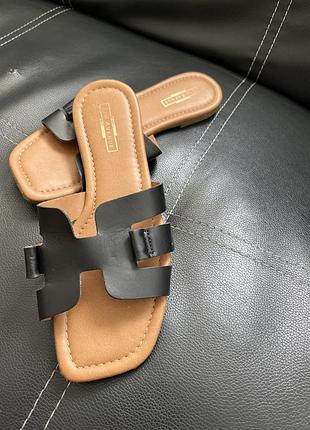 Шкіряні шльопки 5th avenue