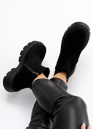 Черные ботинки натуральная замша лаконичный современный дизайн