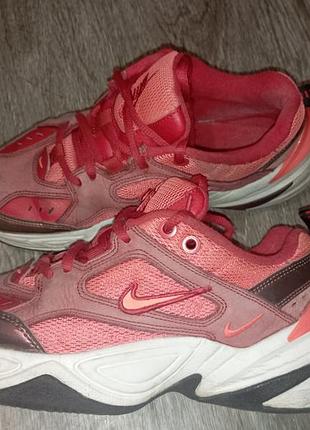 Красные кроссовки nike 36р. оригинал