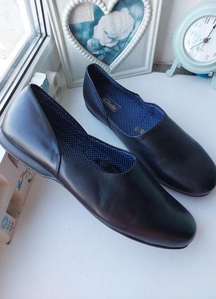 Кожаные тапочки унисекс