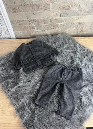 Костюмчик сірий