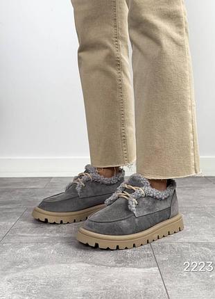 Натуральные анатомические лоферы с мехом тедди на шнурках