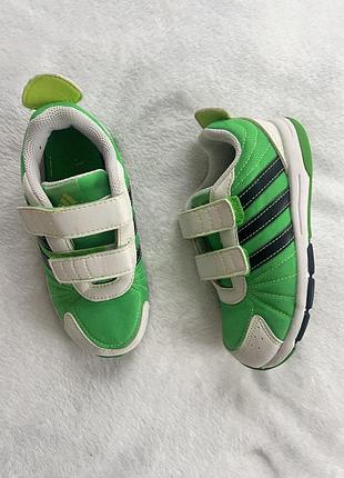 Кросівки фірми hoodie adidas 27 розміру за устілкою 16,5 см.