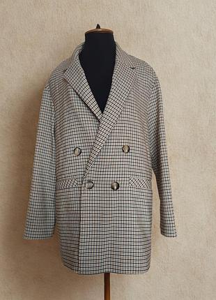 Прямой пиджак оверсайз в клетку