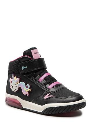 Кеды на девочку geox 32 размер . состояние хорошее. стелька 19.5 см. кожзам.