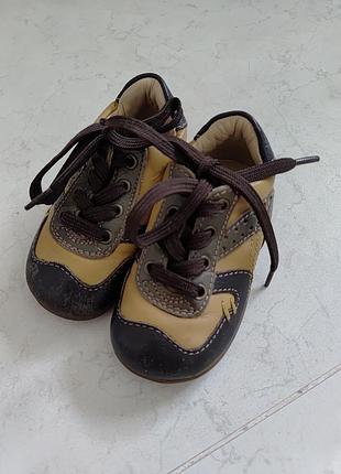 Ботінки демісезонні шкіряні primigi 19р.- 12,5см