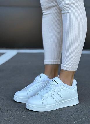 Кроссовки женские зимние