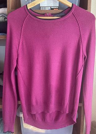 Стильний жіночий светр