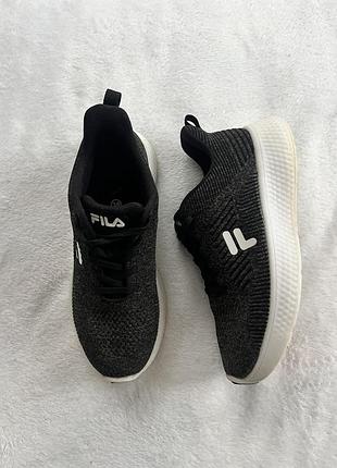 Кросівки фірми fila 38 розміру за устілкою 25 см.