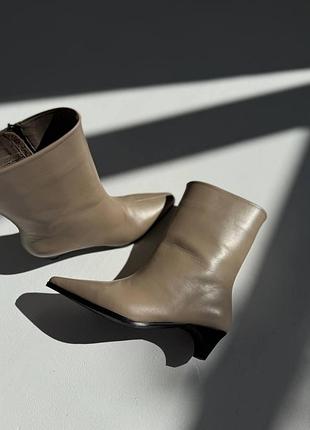 Ботинки на каблуке из натуральной кожи