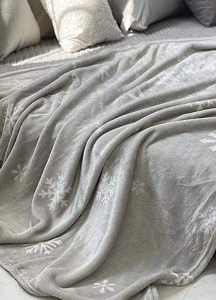 Плед пухнастий "сірий білі сніжинки"