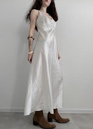 Вінтажна білизняна сукня