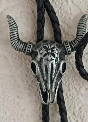 Краватка , галстук ковбоїв , індіанців боло