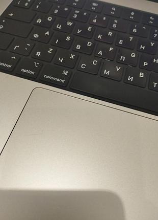 Клавіатура для мак бук про