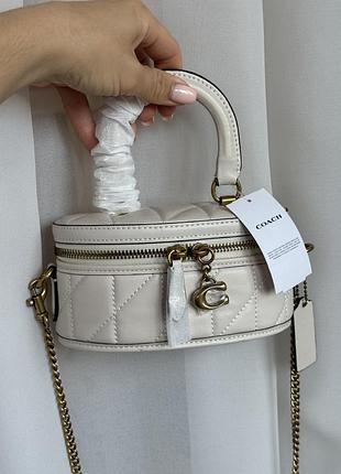 Сумка coach trail молочна світла бежева сумочка бочонок трендова форма