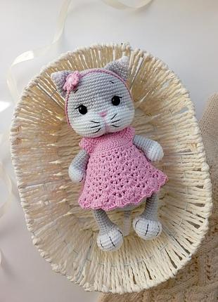 Вязаная игрушка киса, котик, ручная работа, подарок для девочки