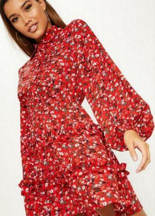 Необычайно красивое платье в размере 14