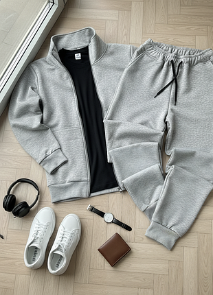 Демисезонный комплект 3в1 сопер штаны футболка повседневный спортивный качественный костюм олимпийка кофта без капюшона джоггеры легкий весенний летний