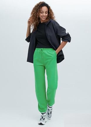 Женские спортивные штаны uniqlo