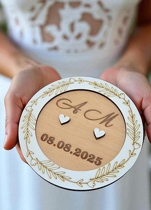 Свадебная подставка для обручальных колец с инициалами и датой 12,5 см, именная гравировка деревянная круглая