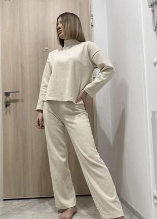 Костюм брючний,другі кольори,хенд мейд