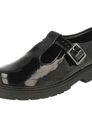 Туфли сандали из натуральной лаковой кожи