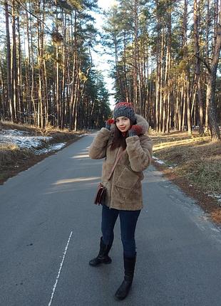 Вкорочена шуба з натуральної овечої шерсті