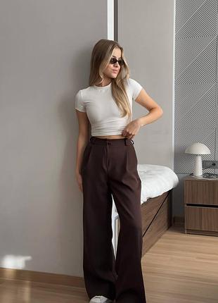Базові класичні брюки шоколадного кольору