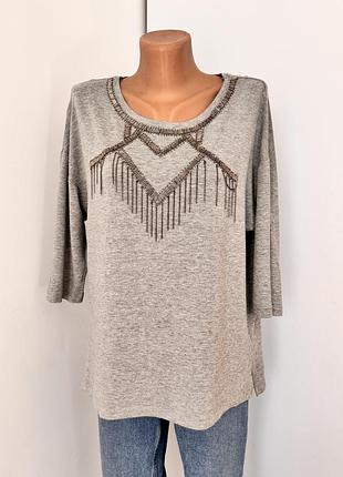 Жіноча футболка stradivarius l сіра з бісером та металевими ланцюжками оверсайз вільна посадка
