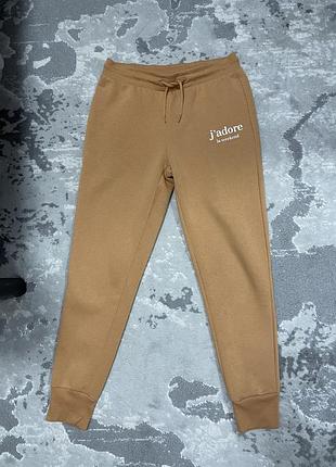 📿базові теплі штани джогери «j’adore la weekend» у карамельному кольорі