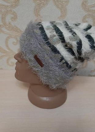 Тёплая зимняя шапка barts