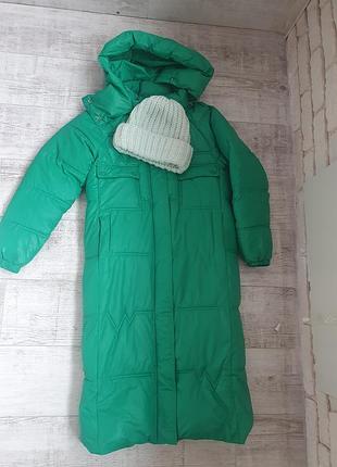 Яскраве, тепле пальто на зиму/осінь