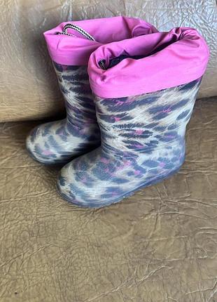 Резиновые сапожки для девочки
