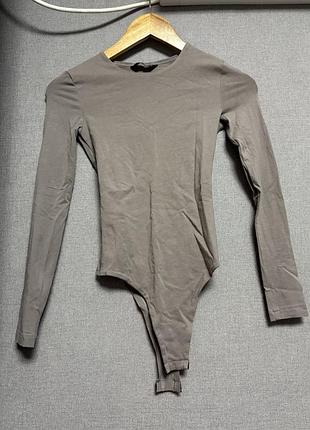 Боді від staff. розмір xs, з відкритою спиною