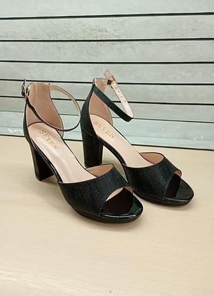 Блестящие босоножки туфли seven на широком каблуке размер 37 стелька 24 см